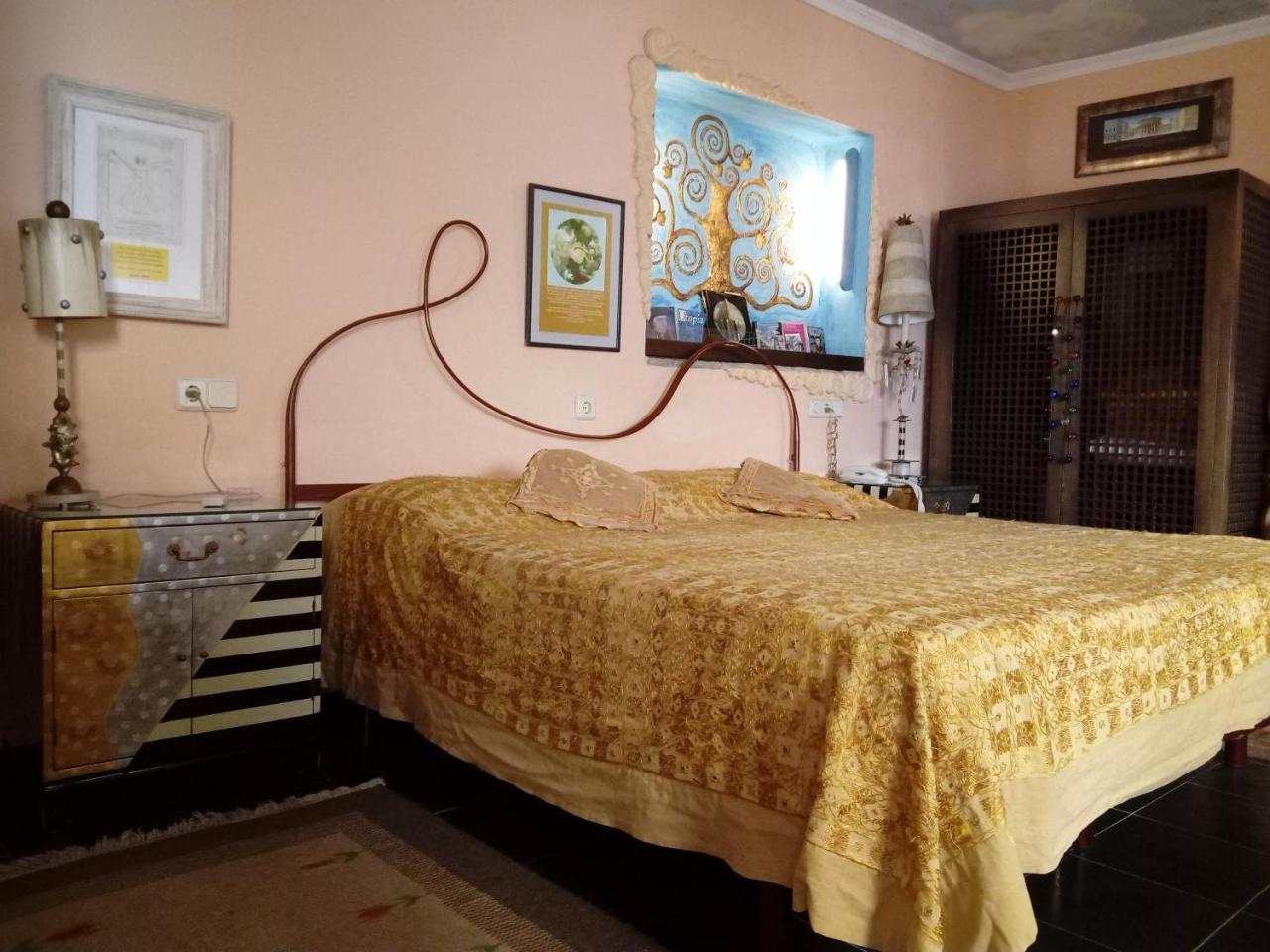 Hotel Utopia Benalup-Casas Viejas ภายนอก รูปภาพ