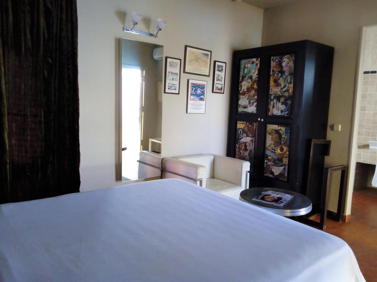 Hotel Utopia Benalup-Casas Viejas ภายนอก รูปภาพ