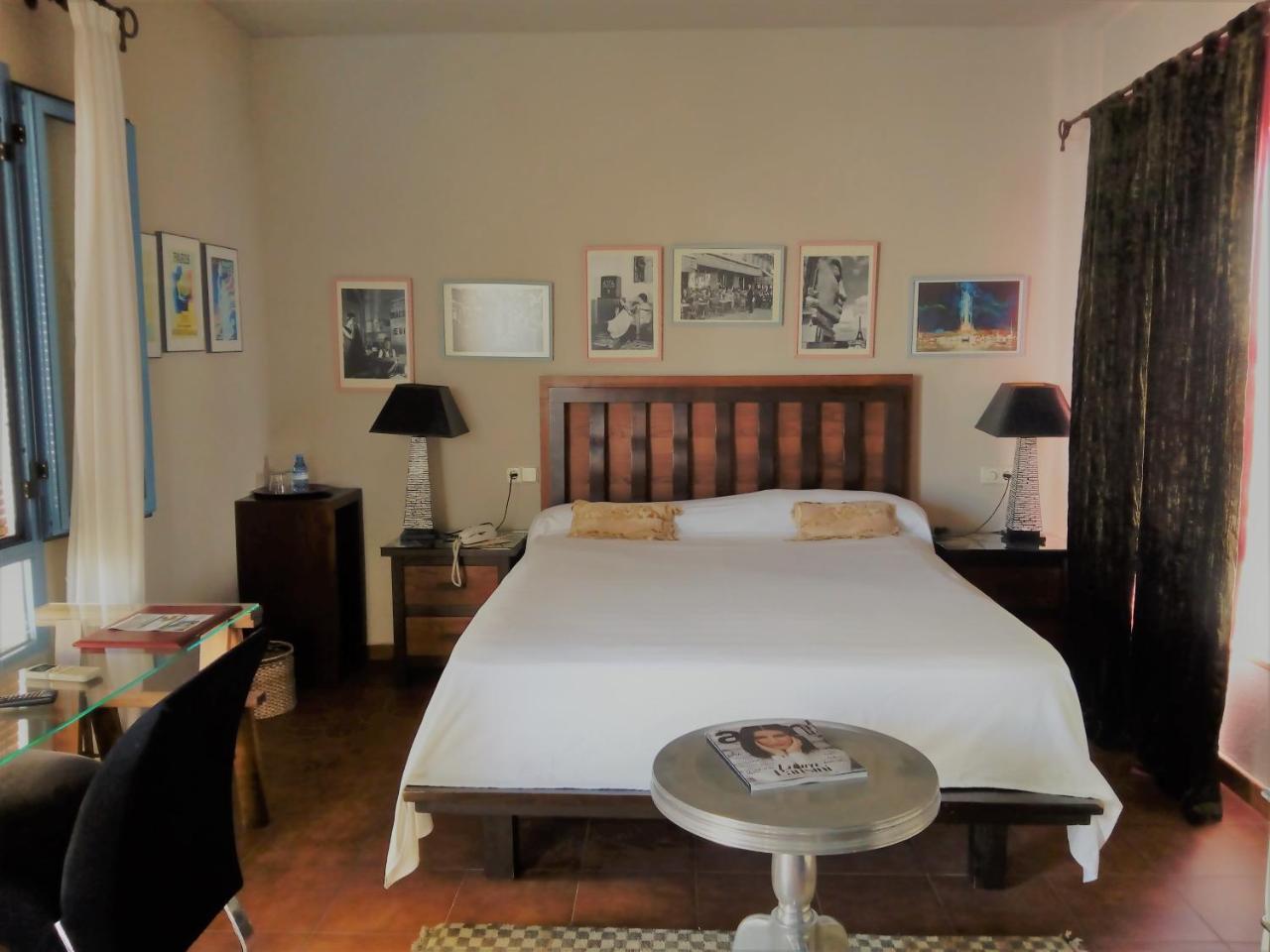 Hotel Utopia Benalup-Casas Viejas ภายนอก รูปภาพ