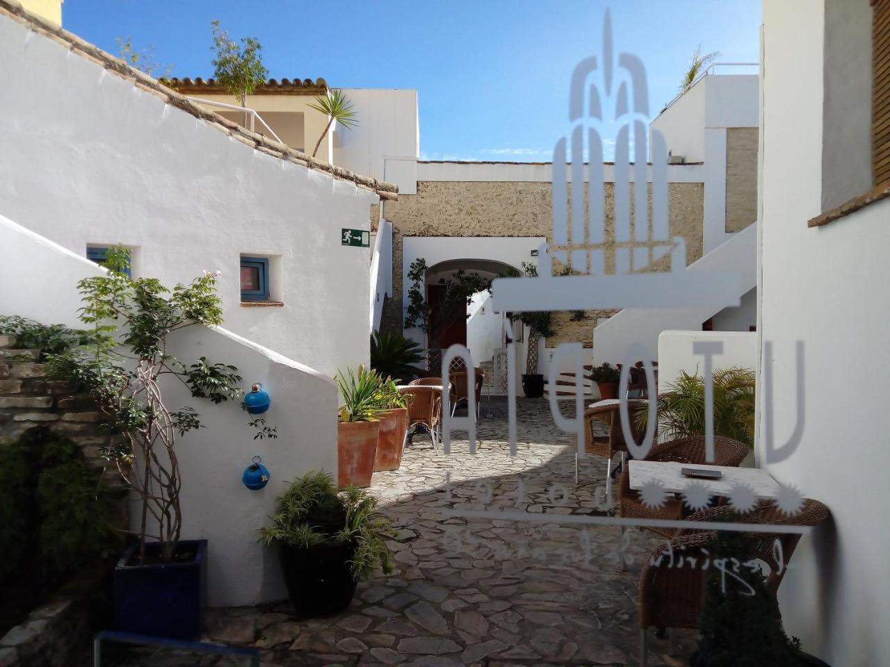 Hotel Utopia Benalup-Casas Viejas ภายนอก รูปภาพ