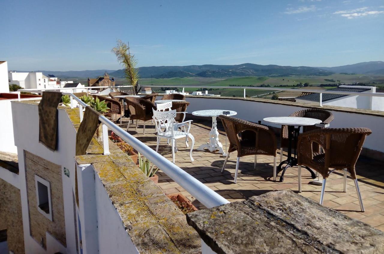 Hotel Utopia Benalup-Casas Viejas ภายนอก รูปภาพ